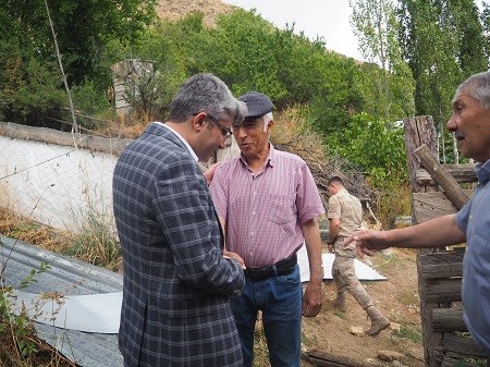 Kaymakamımız Sayın Malik ÇALIŞIR, Bal Üreticisi Alim ESER’i üretim yerinde ziyaret etti