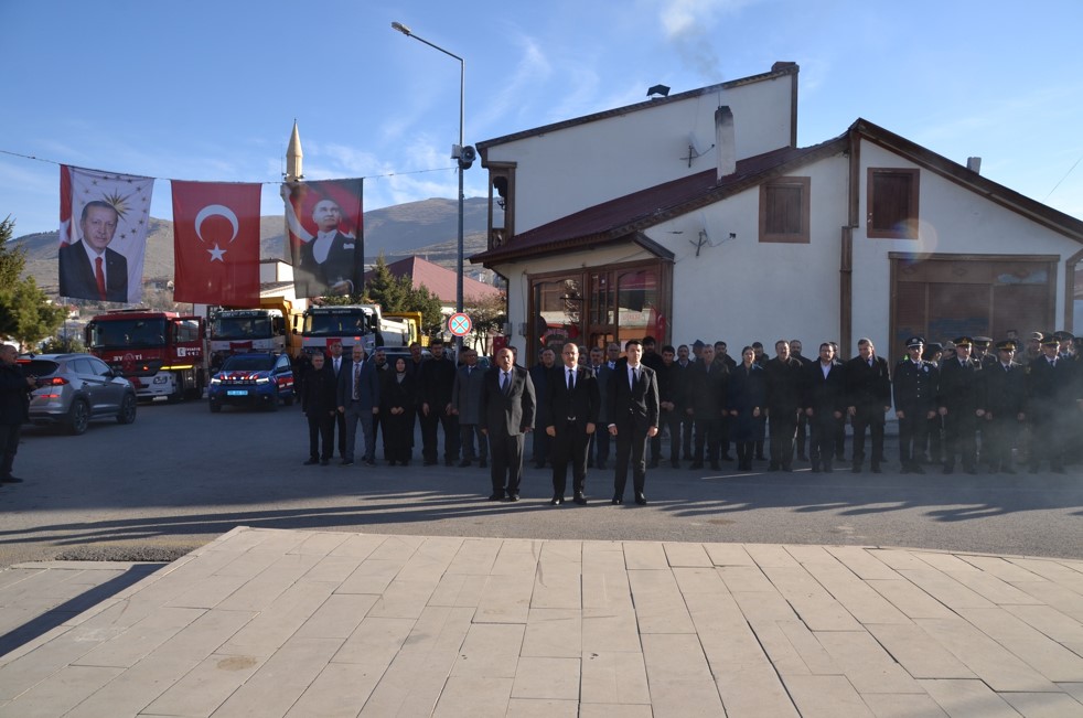 GAZİ MUSTAFA KEMAL ATATÜRK İLÇEMİZDE DÜZENLENEN PROGRAMLA ANILDI